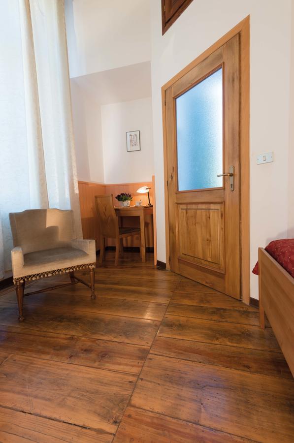Foresteria Valdese Hotel Torre Pellice Esterno foto