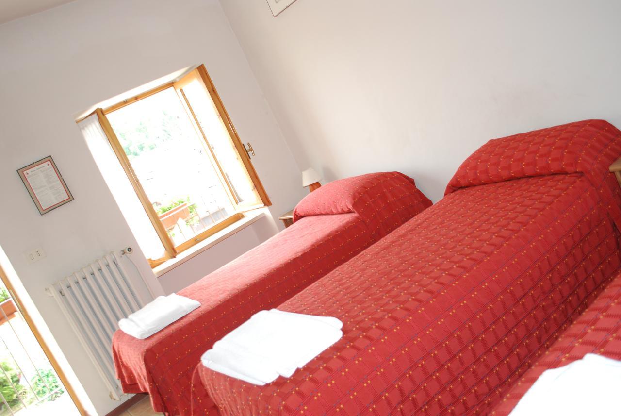 Foresteria Valdese Hotel Torre Pellice Esterno foto